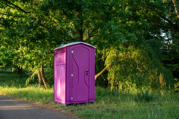 Best Construction site porta potty rental  in Highland, IN